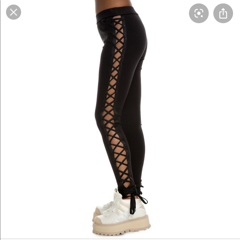Fenty x Puma lacing tight in Black!! Brand New!!!